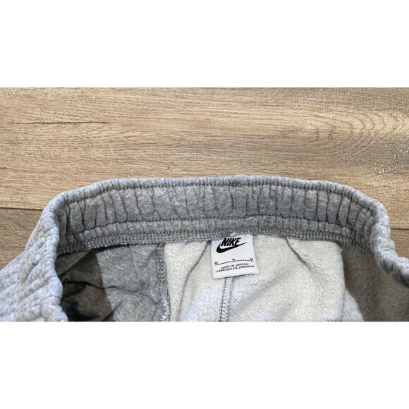 Nike Club Fleece Jogger Mens M Gray Pocket Sweatpants  CJ1616-063 Cuffed - Picture 3 of 9
